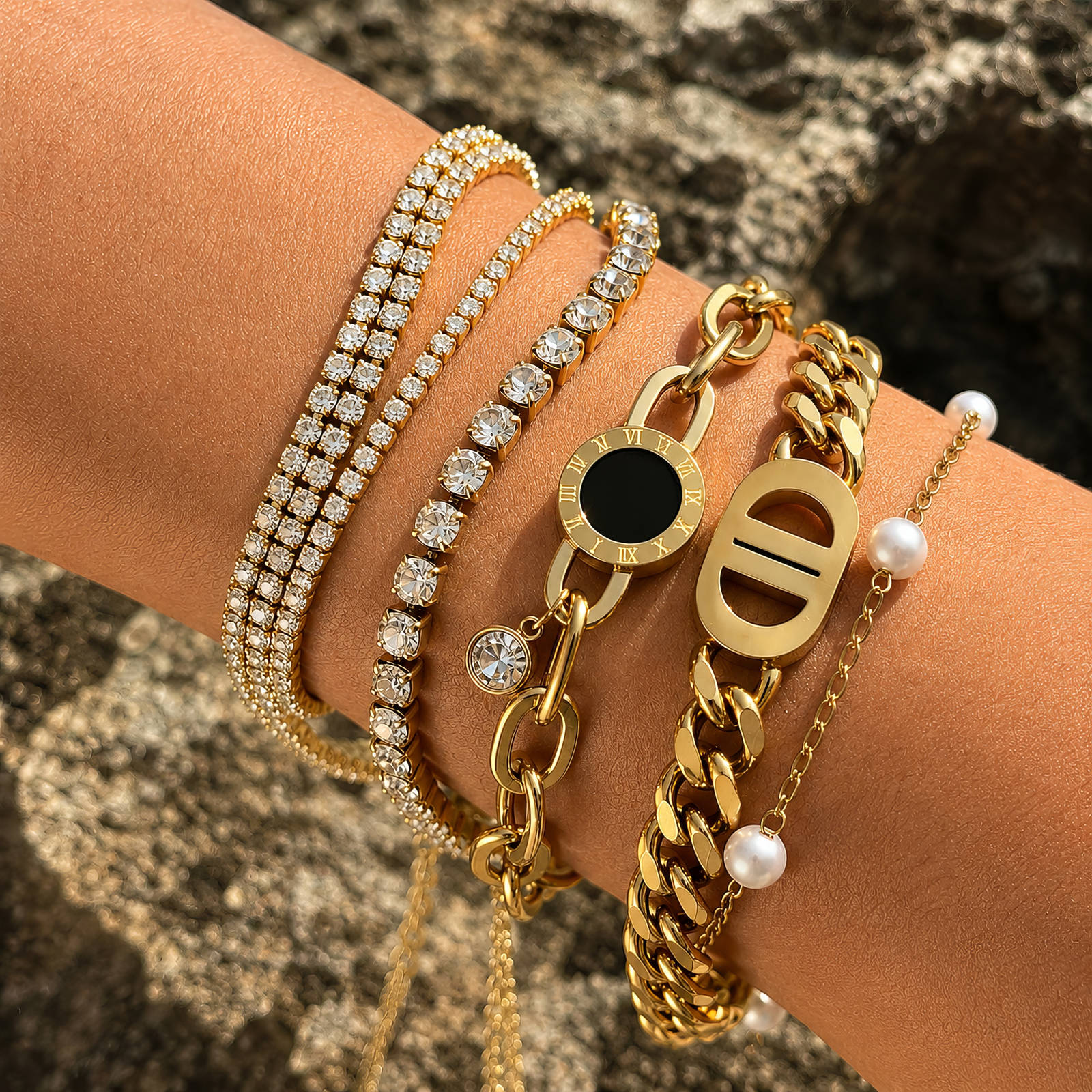 Bold Round Bracelet