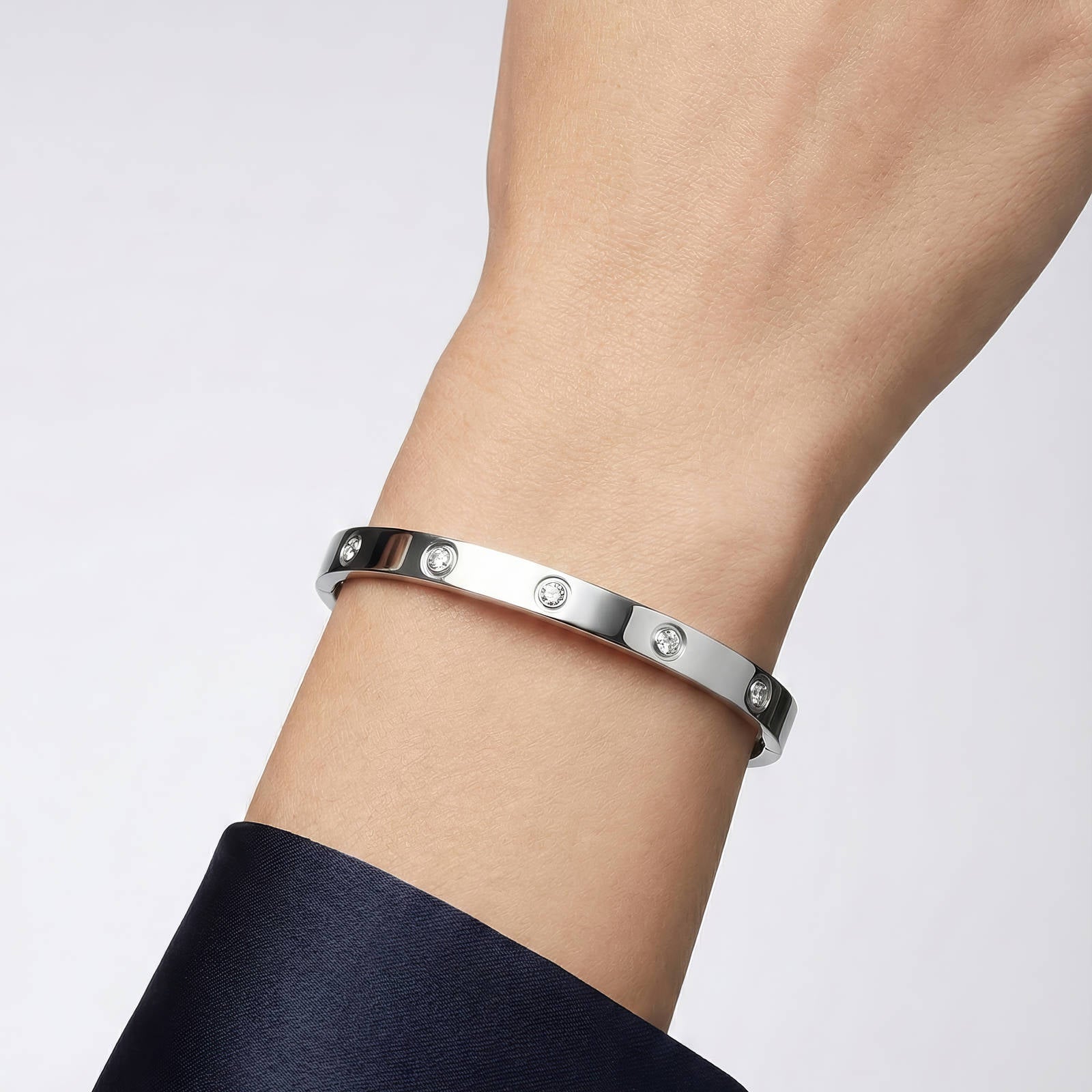 Silver Circle Design Bracelet