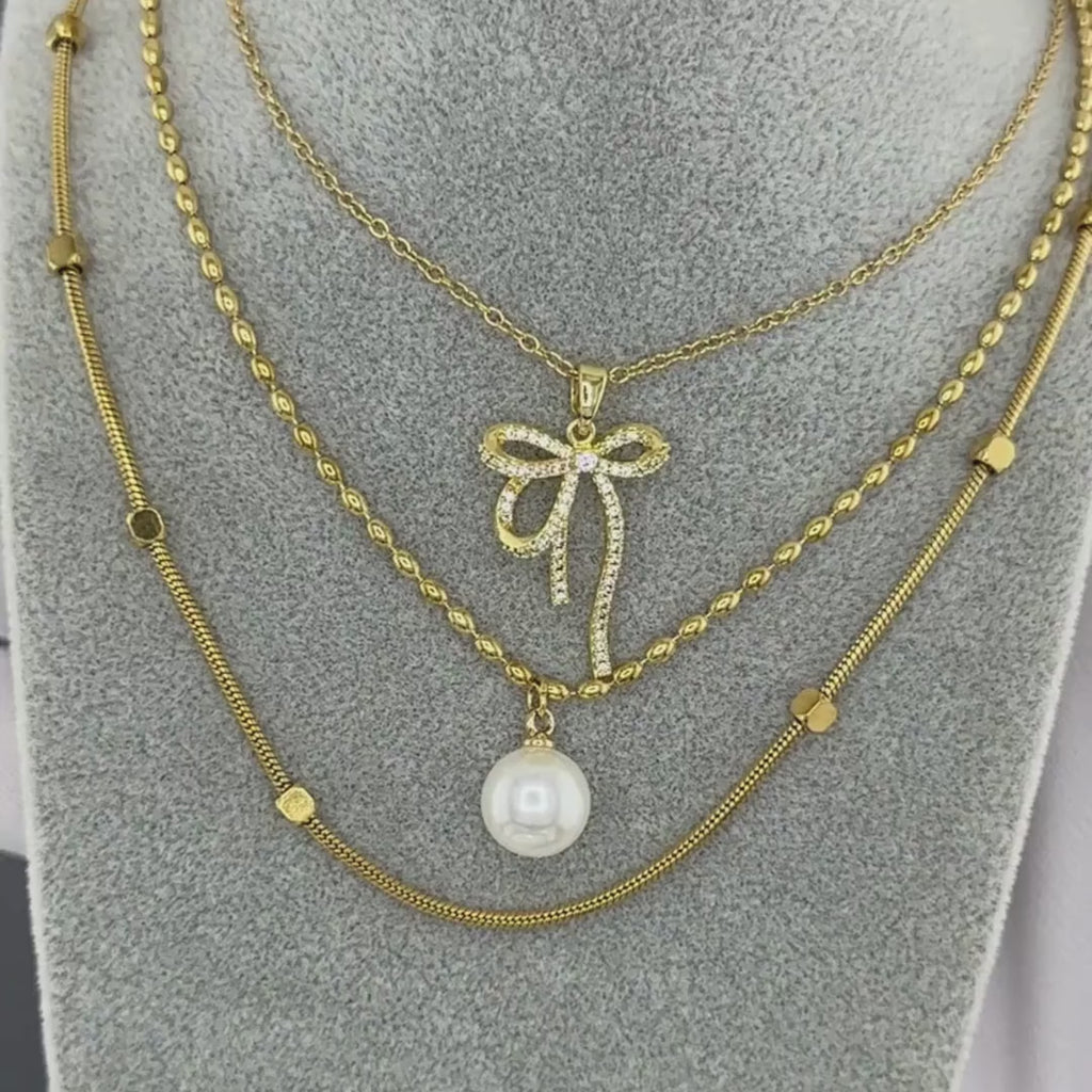 Flower Gold Necklace
